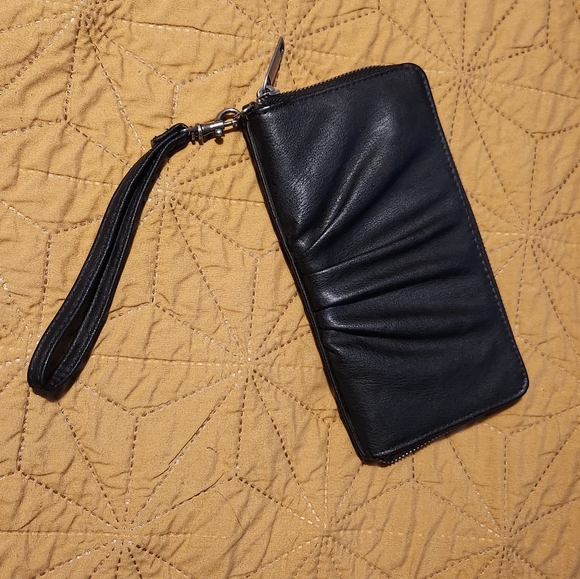 Cinched leather wristlet NWOT - Picture 2 of 4